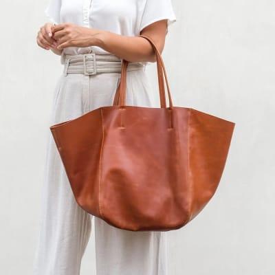 Large Waxed Leather Travel Tote - LiA Hoi An