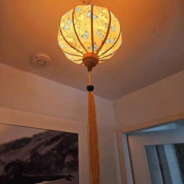 10 Elegant Ways to Decorate Your Bedroom Using Hoi An Lanterns